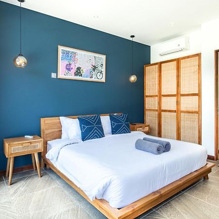 Brand New 5 Bedroom Villa Enclosed Living Room Canggu Εξωτερικό φωτογραφία