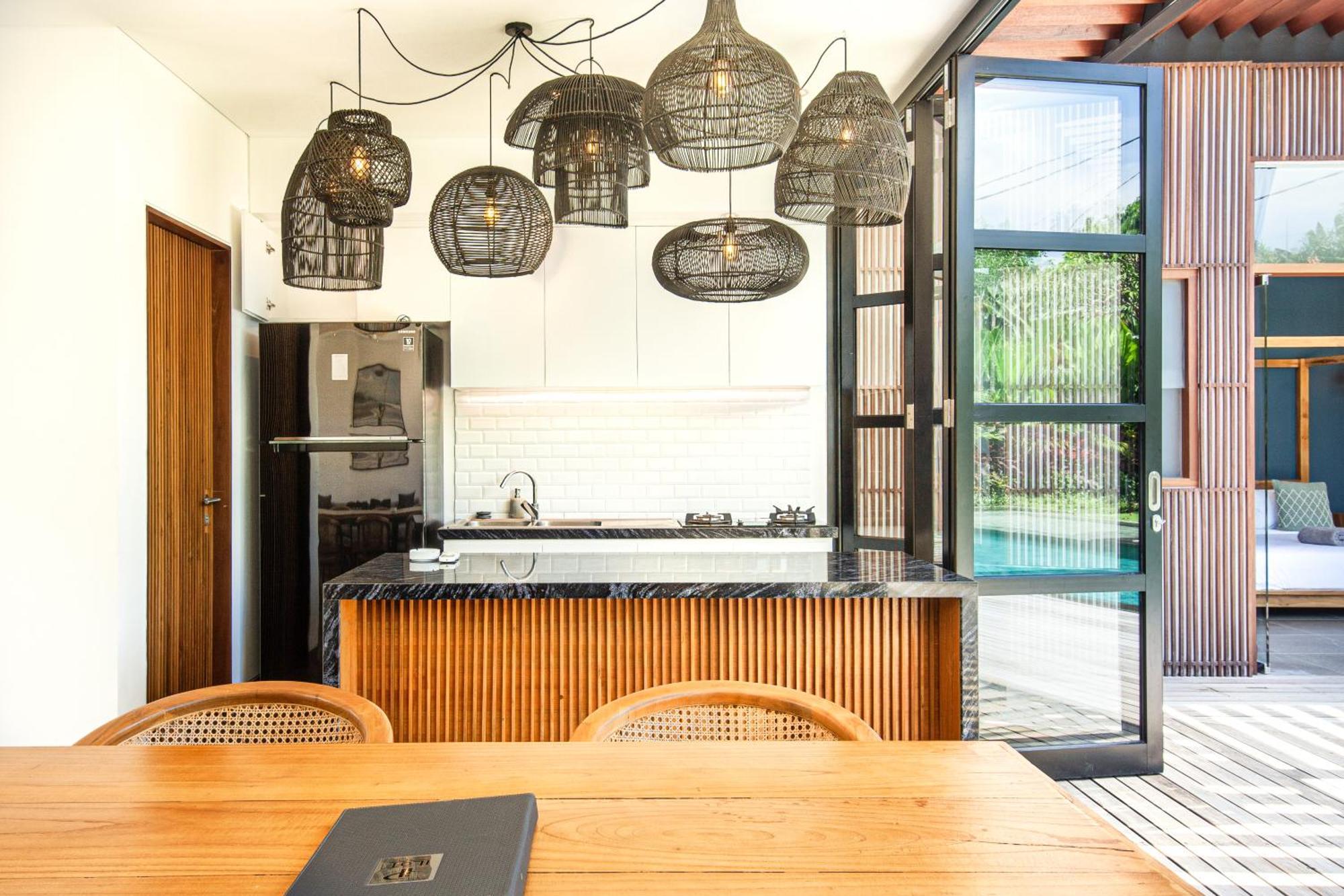 Brand New 5 Bedroom Villa Enclosed Living Room Canggu Εξωτερικό φωτογραφία