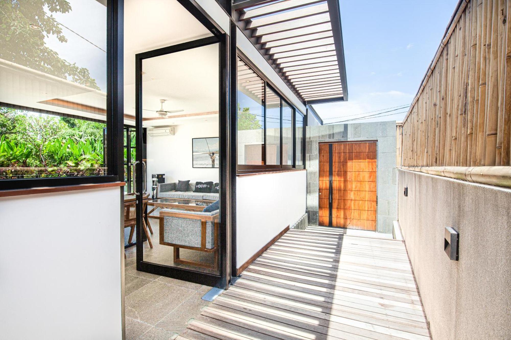 Brand New 5 Bedroom Villa Enclosed Living Room Canggu Εξωτερικό φωτογραφία
